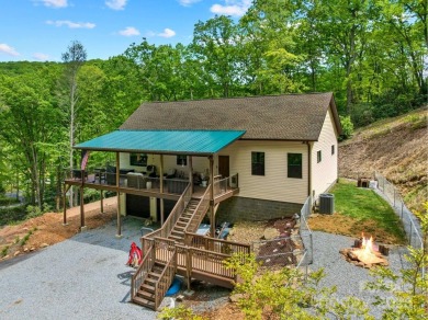 THIS IS MODERN MOUNTAIN LIVING! Beauty and resilience combine in