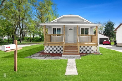 Lake Home For Sale in Mchenry, Illinois