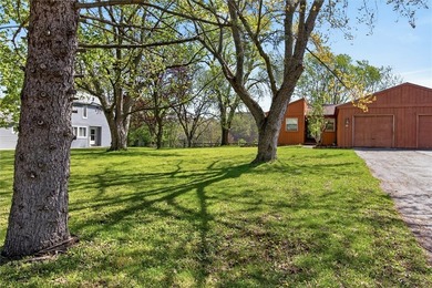 One level Ranch Townhouse with NO Association Fee * 2 Bedrooms - photo 32
