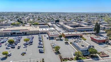 Located in a highly visible commercial district in Huntington - photo 7