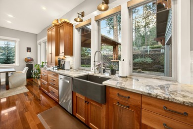 Exquisite Northwest Craftsman in historic Jacksonville designed