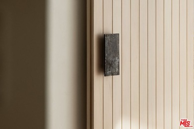 Completely rebuilt architectural residence in the guard-gated - photo 9