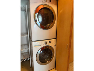If you are looking for a large spacious one bedroom unit with a - photo 20