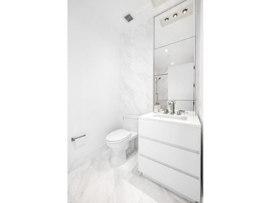 Rare High-Floor Residence Above Tribeca Perched nearly 500 feet - photo 10