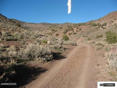 Escape to your own private mountain paradise with this expansive - photo 2