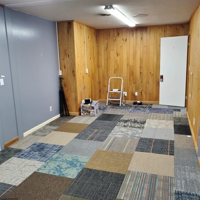 This expansive 3,961 sq. ftmercial property, constructed in 1953