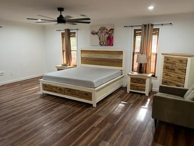 This is the deal - Price just reduced - Great 4 Bedroom 3 Bath - photo 44
