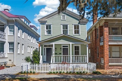 Exceptional MIXED USE investment opportunity on beautiful East - photo 1