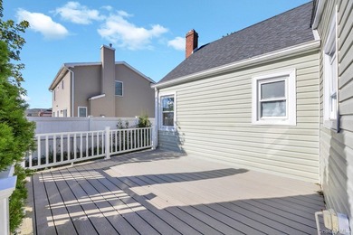 Welcome to this beautifully updated 4-bedroom dormered Cape - photo 21