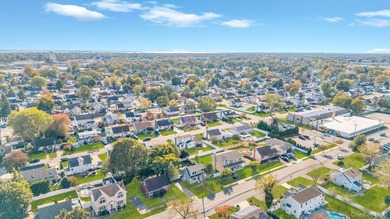 Welcome to this beautifully updated 4-bedroom dormered Cape - photo 23
