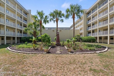 Welcome to your turnkey coastal escape! This beautifully updated - photo 24