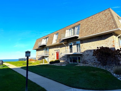 Lake Condo For Sale in Saint Joseph, Michigan