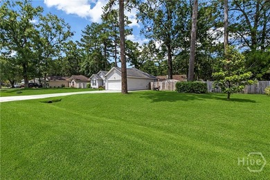Welcome home to this beautifully maintained single-level retreat - photo 2