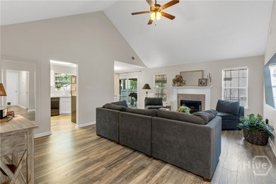 Welcome home to this beautifully maintained single-level retreat - photo 5