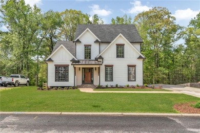 Lake Home Sale Pending in Flowery Branch, Georgia
