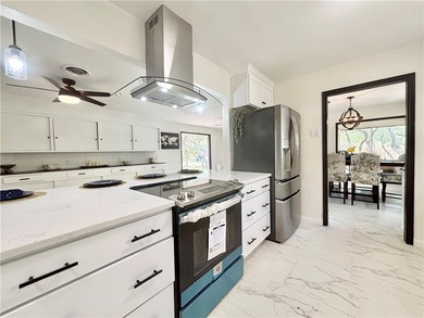 PRICE DROP! This beautifully updated ranch-style home offers - photo 5