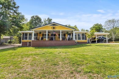 Lake Guntersville Home For Sale in Langston Alabama
