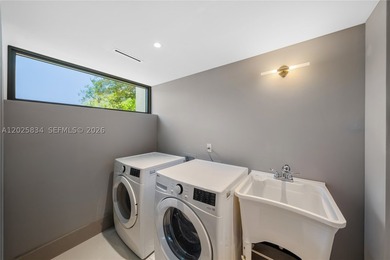 BRAND-NEW CONSTRUCTION HOME IN ONE OF KEY BISCAYNE'S MOST - photo 36