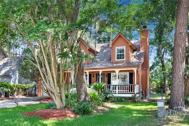 Calling all investors and renovation enthusiasts! Set beneath - photo 4