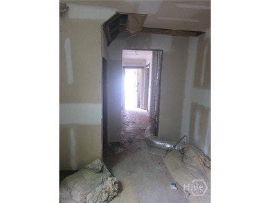 INVESTOR SPECIAL! This 4 bedroom 2 bathroom property can be made - photo 10