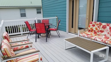 BACK ON THE MARKET! NEW PRICE $824,900. Home Warranty! Lovely - photo 15