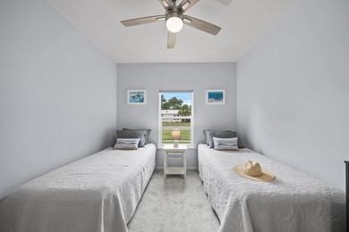 Cute and coastal! Built in 2018 and lovingly maintained by its - photo 17
