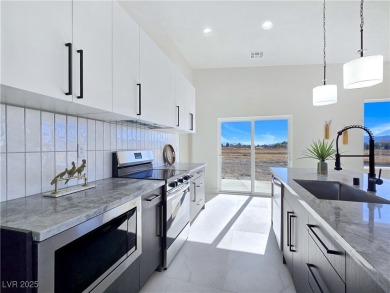 Brand New 2025 Custom Home! Beautiful 3 bed, 2.5 bath home on