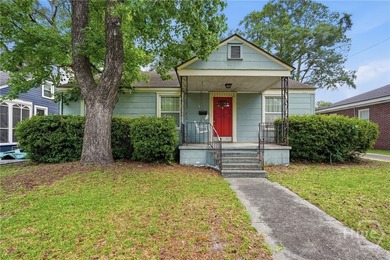 Opportunity knocks at this 1,471-square-foot Savannah charmer - photo 1