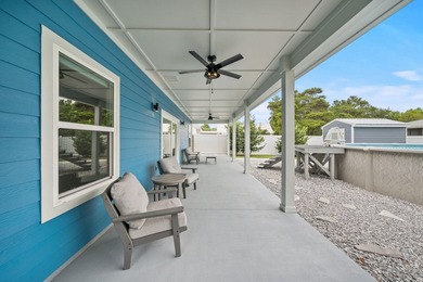 Cute and coastal! Built in 2018 and lovingly maintained by its - photo 24