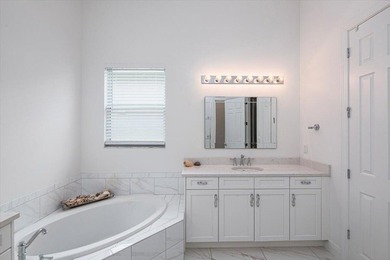 Stunning Kolter built 2020 home at Verano PGA Village. Like New - photo 26