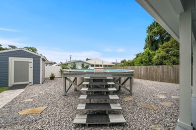 Cute and coastal! Built in 2018 and lovingly maintained by its - photo 28