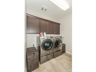 Immaculate single-story home located in the highly desirable - photo 37