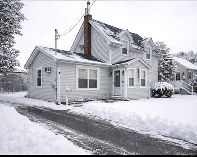 3 Bedroom, 2 Full bath colonial on .18-acre lot with full - photo 1