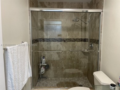 ENJOY THIS GATED CALIFORNIA CLUB HOMES COMMUNITY, MIAMI, BUT - photo 4