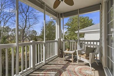 Beautiful and updated light bright third floor end unit in one - photo 16