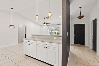 Wonderful home located conveniently just North of the Roosevelt - photo 16