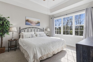 Beautiful and updated light bright third floor end unit in one - photo 19