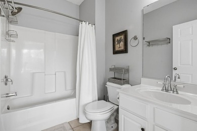 Beautiful and updated light bright third floor end unit in one - photo 21