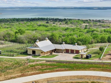 Extremely pleased to offer the most BREATHTAKING property - photo 7