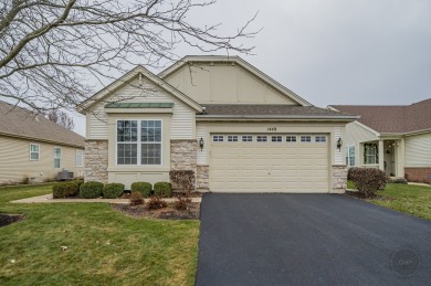 Lake Home Sale Pending in Aurora, Illinois