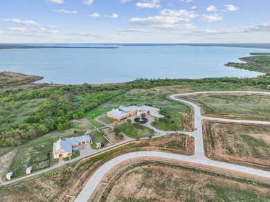Extremely pleased to offer the most BREATHTAKING property - photo 4