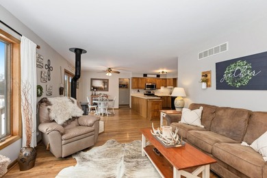 Spacious Country Ranch on 10 Acres near Castle Rock Lake! This - photo 15