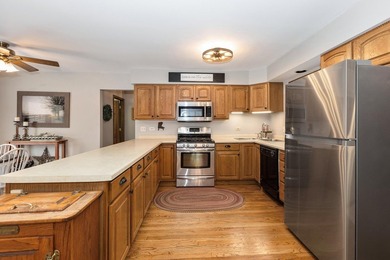 Spacious Country Ranch on 10 Acres near Castle Rock Lake! This - photo 19