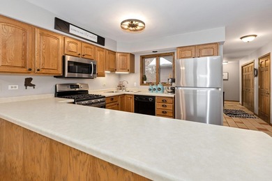 Spacious Country Ranch on 10 Acres near Castle Rock Lake! This - photo 20