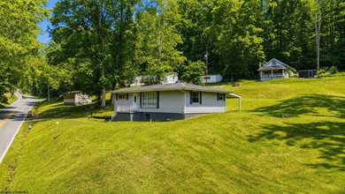 This charming 3-bedroom, 1-bath home is ideally located just - photo 24