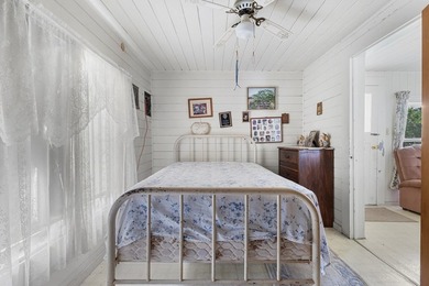 Charming old Florida cracker-style home on 4.2 acres in - photo 28