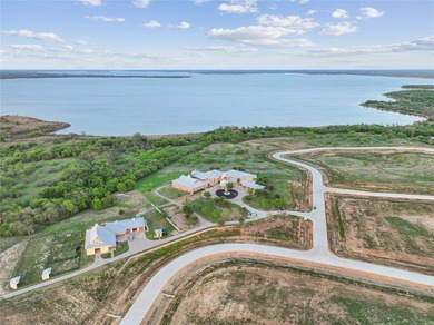 Extremely pleased to offer the most BREATHTAKING property - photo 1