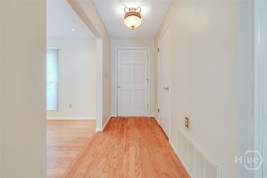 WELL MAINTAINED FAMILY HOME IN DESIRABLE RIVER OAKS! BEAUTIFUL - photo 5