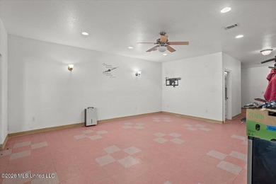 Experience the perfect balance of rustic elegance, privacy, and - photo 37