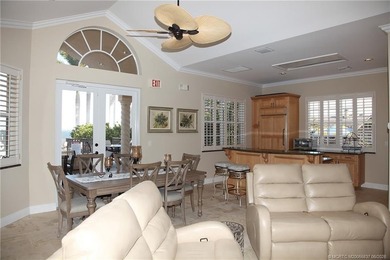 Luxury Condo in exclusive Outrigger Harbour with a light and - photo 38